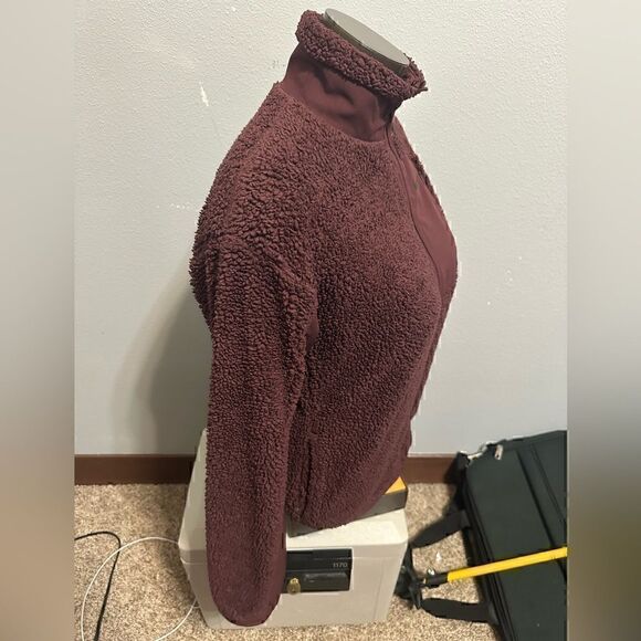 Nike Womens Small Maroon Fuzzy Fleece Full ZIP Jacket - Picture 2 of 7